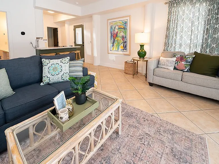 109 Driftwood Rd #101 — Photo 2