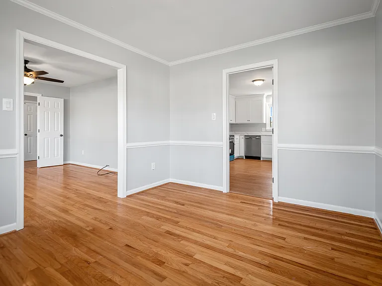 3908 Pfost Ave — Photo 10