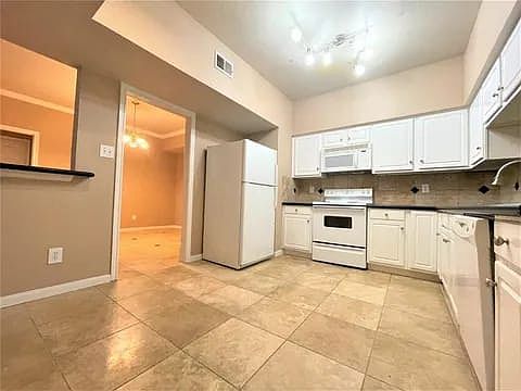 2nd image of 2255 Braeswood Park Dr APT 164