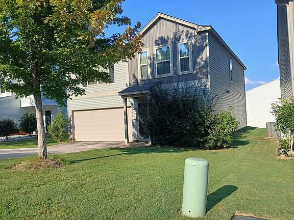 3rd image of 701 Millsgate Cir