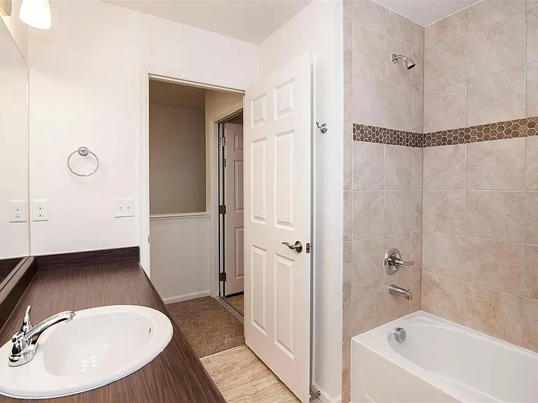 8121 E 128th Pl — Photo 9