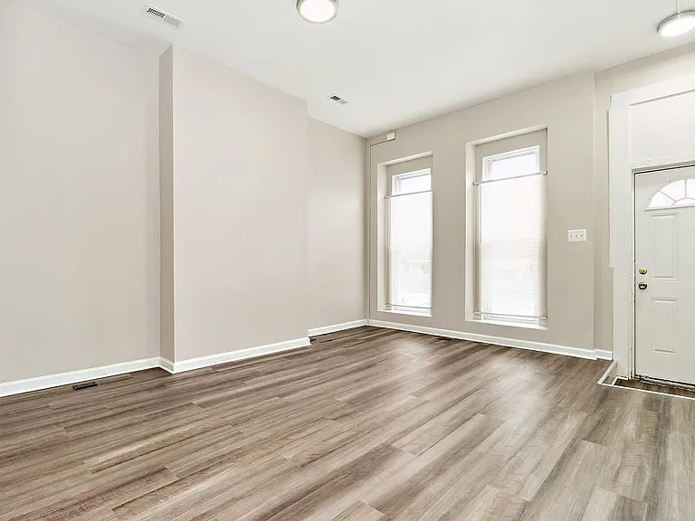 1418 N Eden St — Photo 7