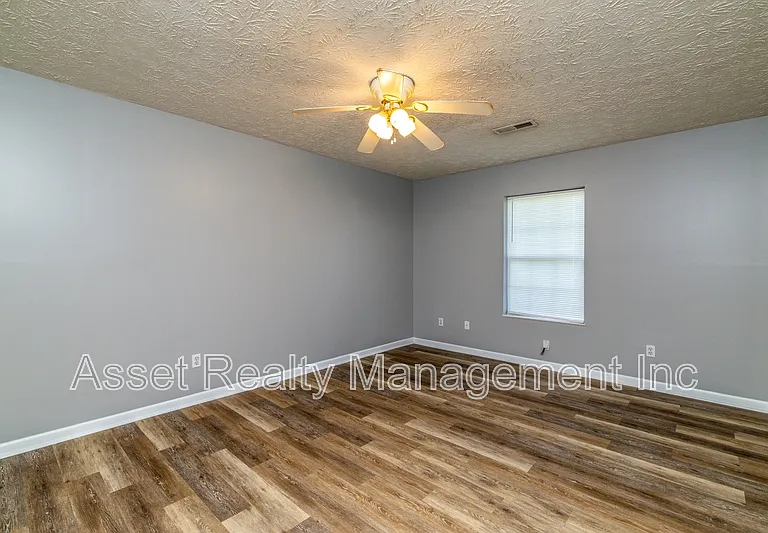 152 Red Bud Ln — Photo 13