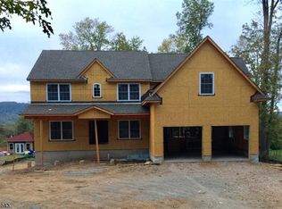16 Forest Pl, Towaco, NJ 07082