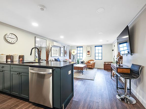 5th image of 319 Main St APT 2