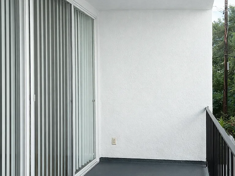 420 Windsor Rd — Photo 88