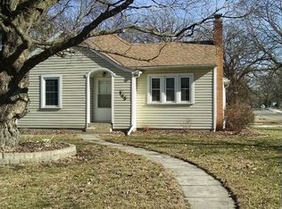 745 Brown St SW, Hutchinson, MN 55350