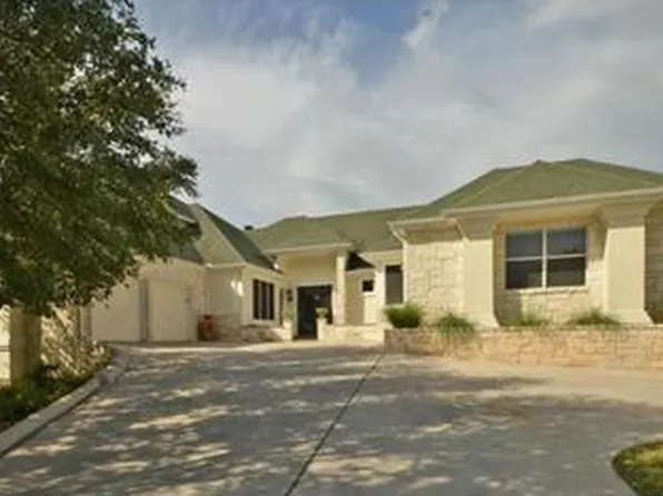 301 Saddlehorn Dr, Dripping Springs, TX 78620