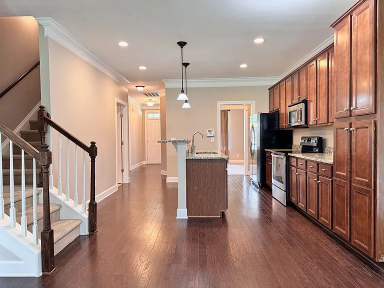 8412 Danbrook Dr — Photo 4