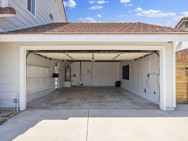 42109 Roanoake St — Photo 17