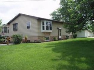 W7893 Maple Dr, Onalaska, WI 54650
