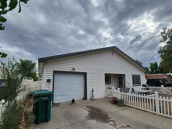 3rd image of 2317 E 17th St