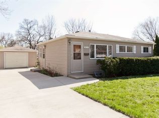 911 Highland Ave, Iowa City, IA 52240