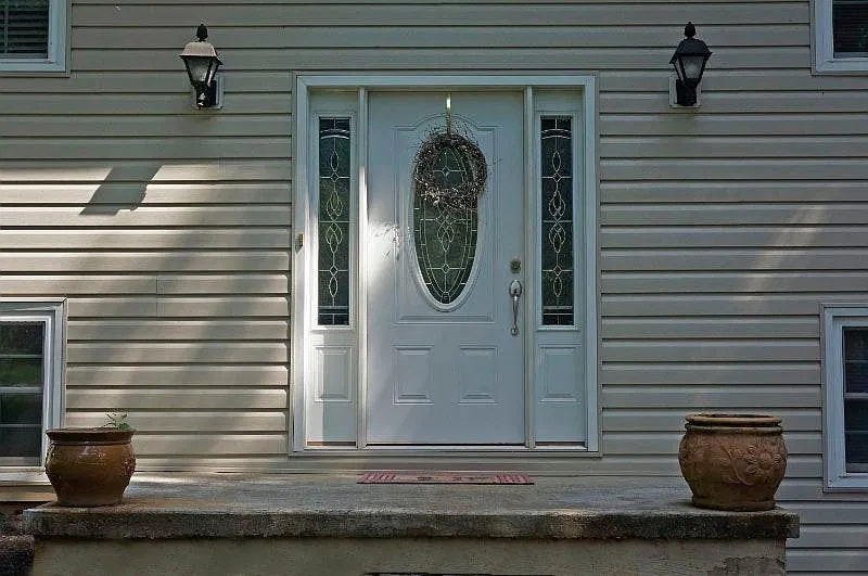 3 bed, 1.5 bath, 1850 sqft, $2,450 — Photo 2