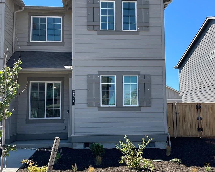 1st image of 2520 NW Spruce Cone Ln