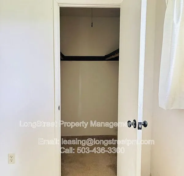 933A NW Sequoia Ave — Photo 17