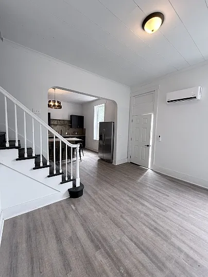 127 Susanna St — Photo 2