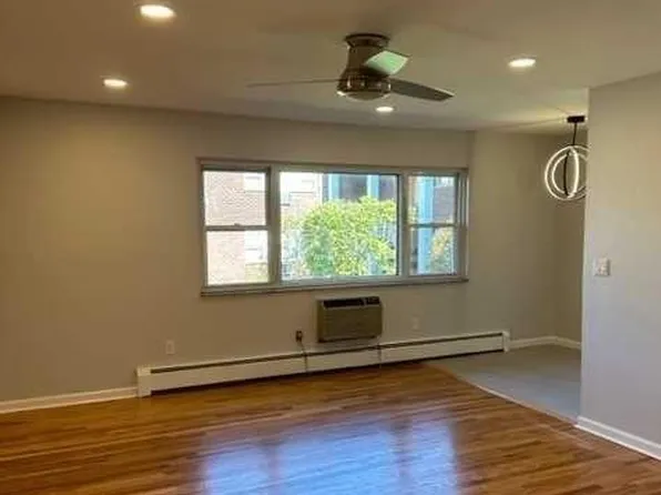 414 7th St, Fairview, NJ 07022