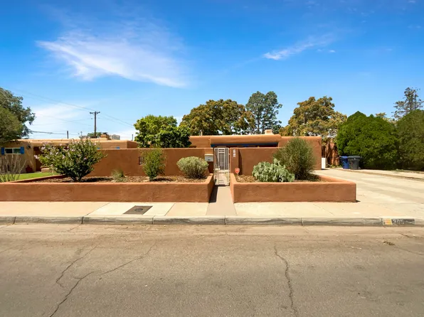 305 Cardenas Dr NE, Albuquerque, NM 87108