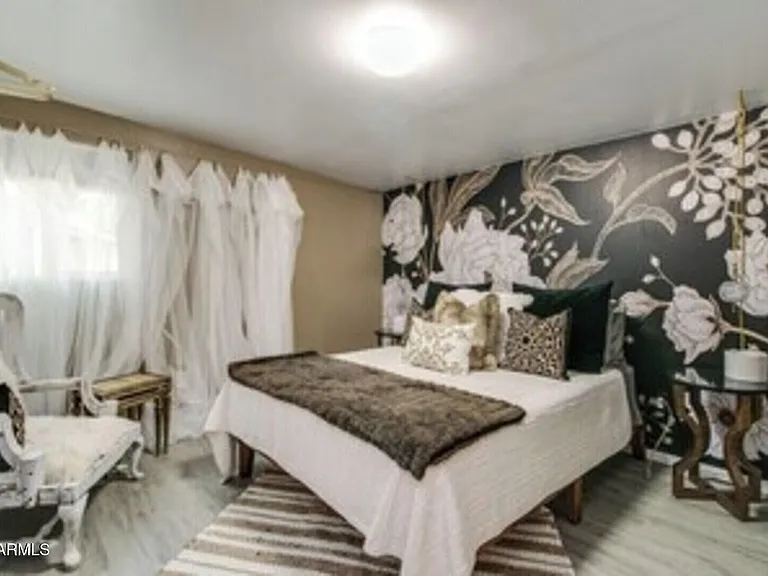 830 E Maryland Ave #2 — Photo 11