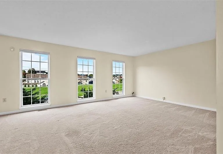 510 Village Green Blvd W — Photo 3