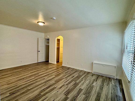 3rd image of 2060 Pacific Ave APT 204
