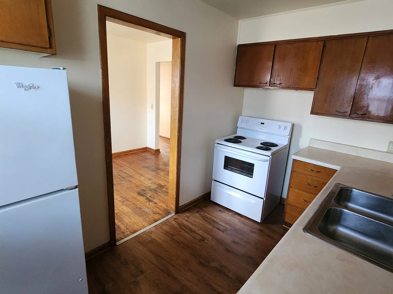 2 bed, 891 sqft, $1,100 — Photo 3