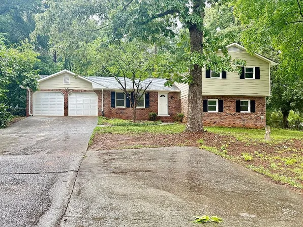 5865 Homestead Ln, Norcross, GA 30093
