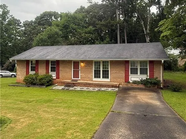 3000 Bay Berry Dr SW, Marietta, GA 30008