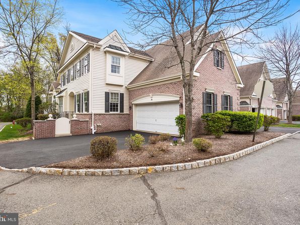 34 Schindler Ct, Lawrence Township, NJ 08648
