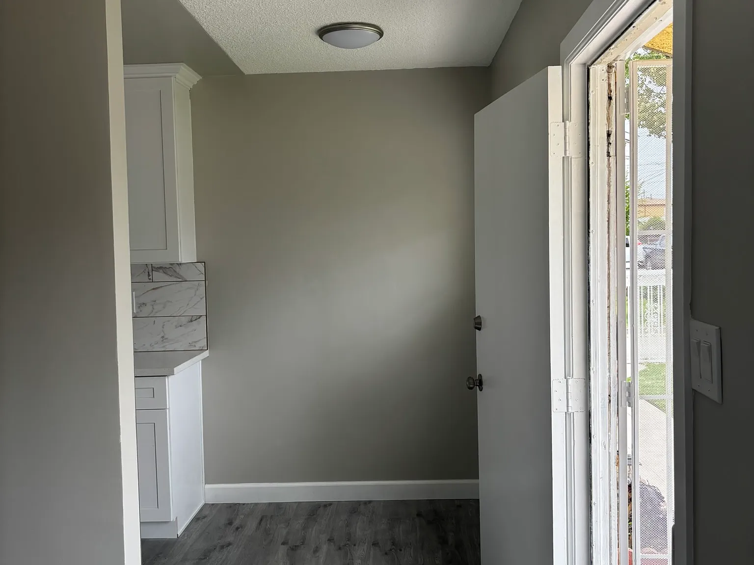 1 bed, 700 sqft, $1,700 — Photo 3