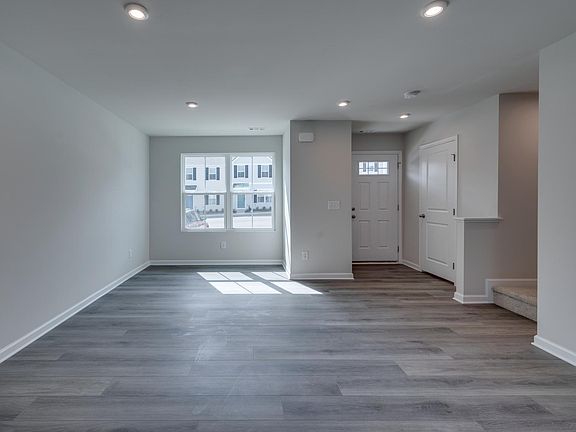 4th image of 2720 Thornton Grove Blvd #215
