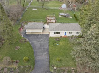 17321 W Observatory Rd, New Berlin, WI 53146