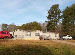 255 McCraws Hill Dr, Hendersonville, NC 28792