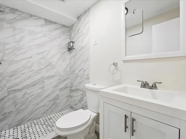 12 Saddlewood Court image 3 of 24