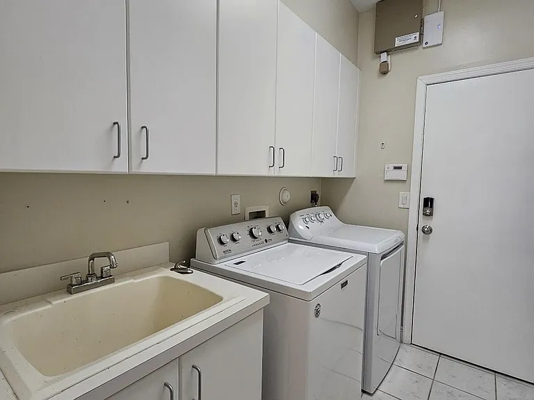6190 NW 23rd Rd — Photo 38