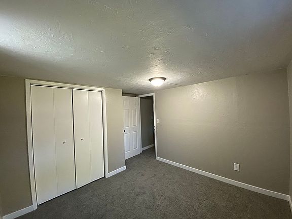 3rd image of 1065 Ada Ave