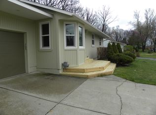 6020 Sunnydale Rd, Clarkston, MI 48346