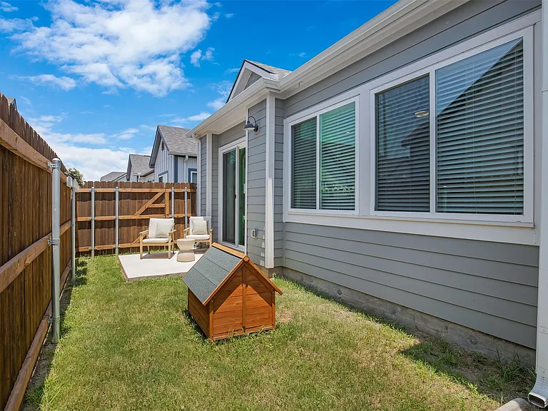 7224 Tree Ln — Photo 16