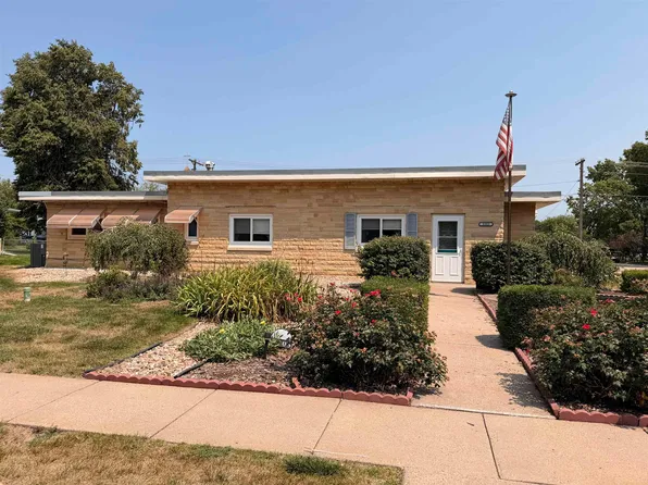3303 F Ave, Kearney, NE 68847