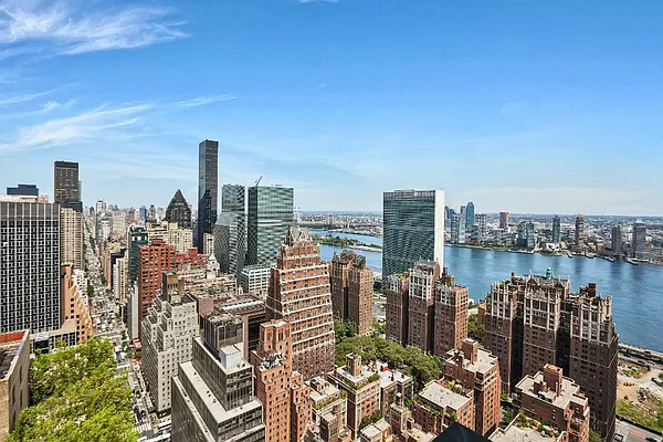 Rented by Optimar International Realty | media 30