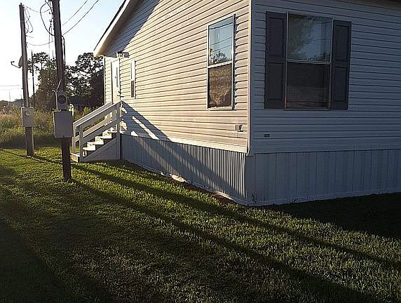 5th image of 10007 Fournier Ave