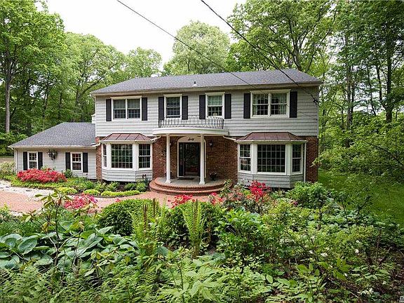 2nd image of 60 Woodland Dr