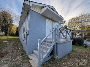 213 W Davidson Ave, Gastonia, NC 28052