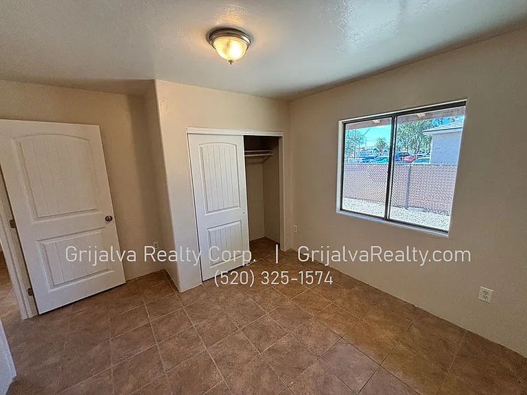 5015 Park — Photo 12