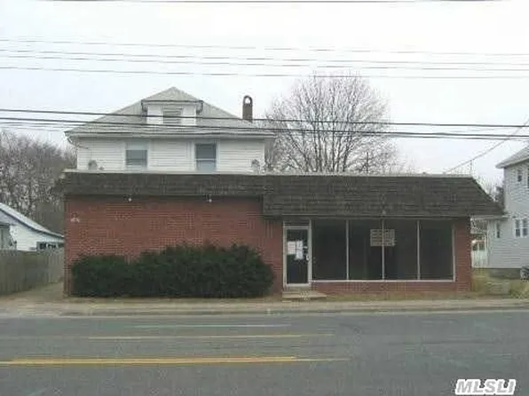 157 Medford Ave, Patchogue, NY 11772