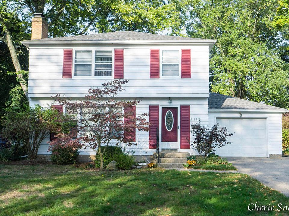 1st image of 2483 Sinclair Ave NE