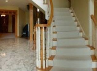 806 Deer Trail Ln, Oak Brook, IL 60523