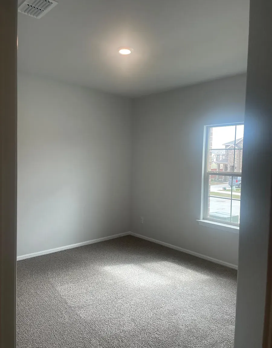 4 bed, 1837 sqft, $2,500 — Photo 3