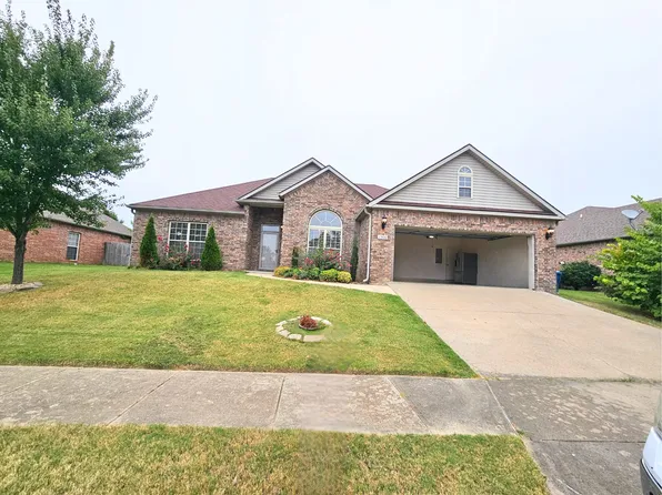 1300 Willow Bend Ave, Bentonville, AR 72713